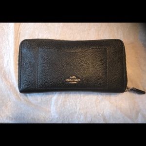 Authentic Coach wallet ***SOLD***